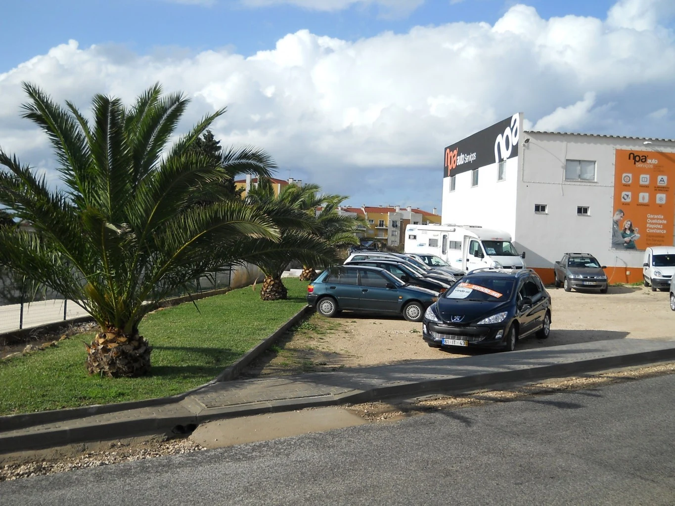 Instalações e espaço exterior da NPA-Auto na Ericeira